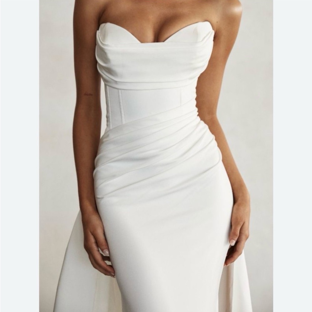 Strapless White Ruched Bodice Women's Dress